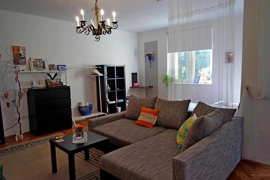 Belvarosi Studio Apartman Győr Exterior foto